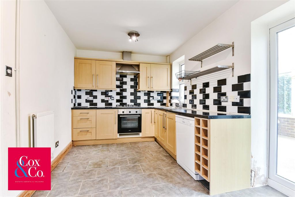 Property photo 2 of 14 81N_6360.Jpg