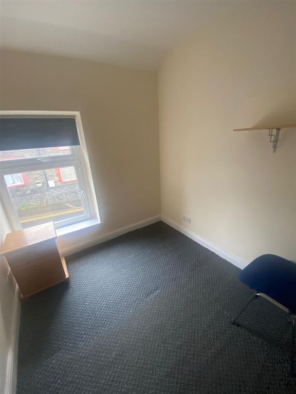 Property photo 1 of 1 Bright And Tidy Bedroom With Natural Light...