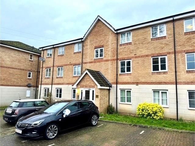 Property photo 1 of 8 Queens Court