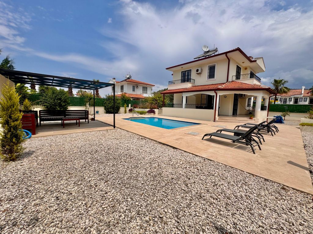 Property photo 3 of 25 A Charming Detached Calis Villa For Sale - Easy-To-Maintain Exterior