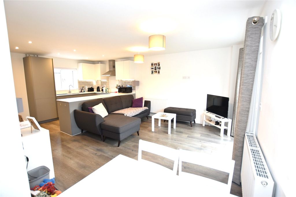 Property photo 3 of 9 Picture No. 07