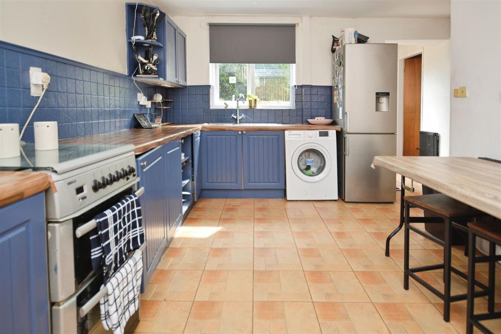Property photo 2 of 14 Kitchen/Diner