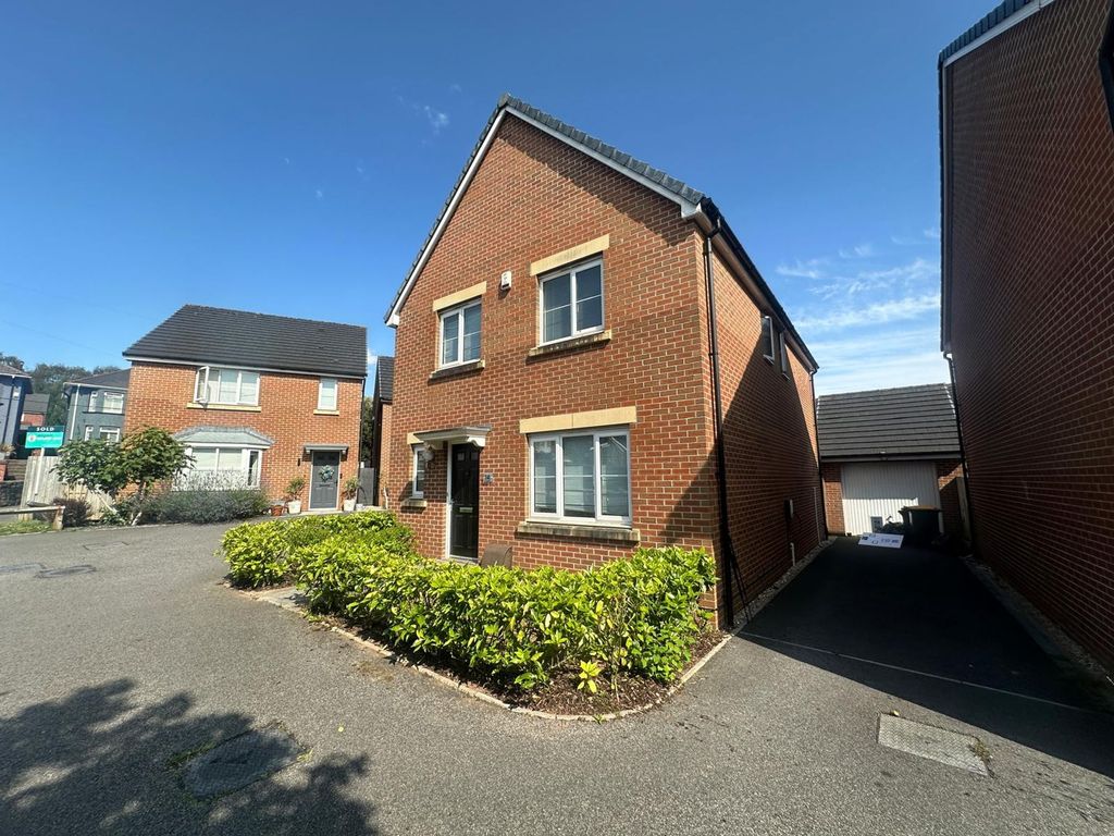 Property photo 1 of 25