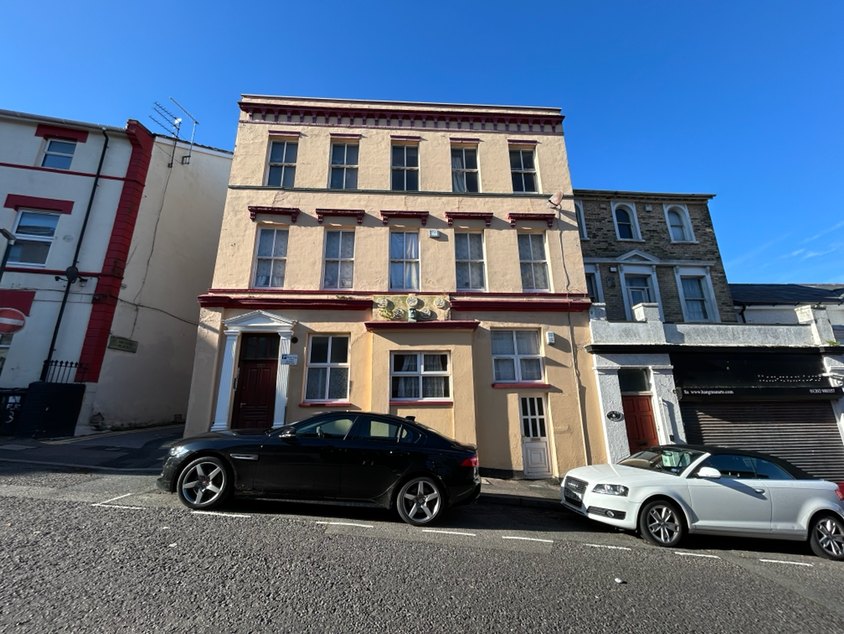 Property photo 1 of 7