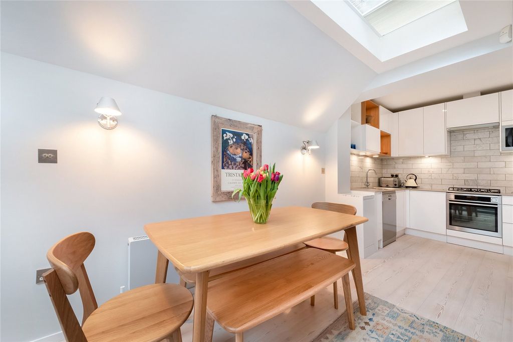 Property photo 3 of 12 Dining Area