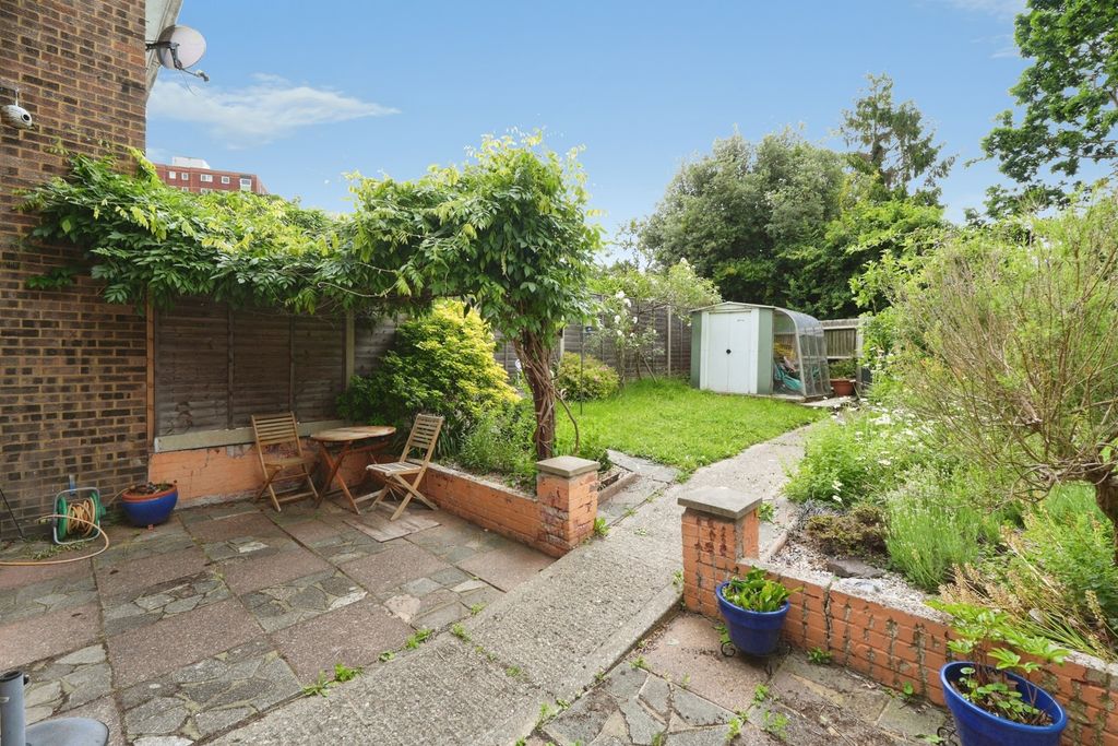 Property photo 3 of 21 Pbox-Img.Jpg