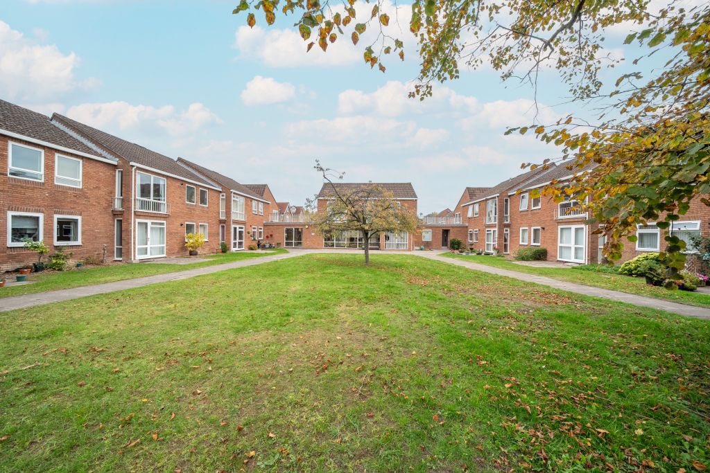 Property photo 1 of 20