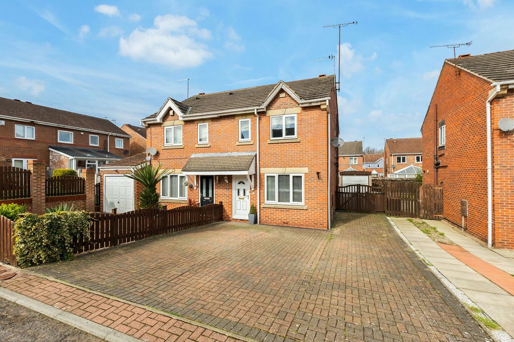 Property photo 1 of 25