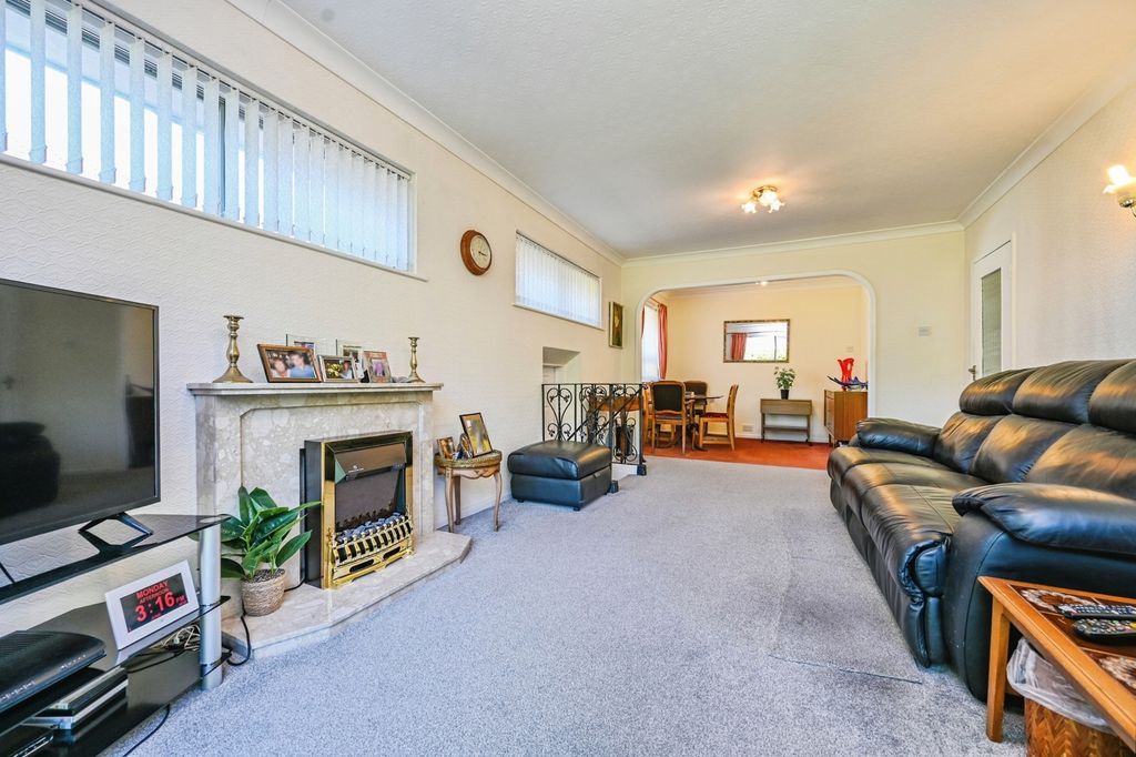 Property photo 3 of 18 Pbox-Img.Jpg