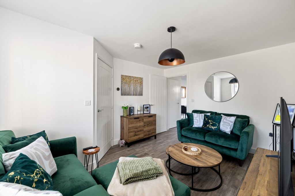 Property photo 2 of 18