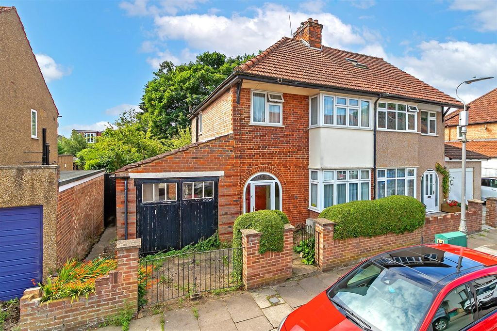 Property photo 1 of 31 21Wynchlandscrescent-1.Jpg