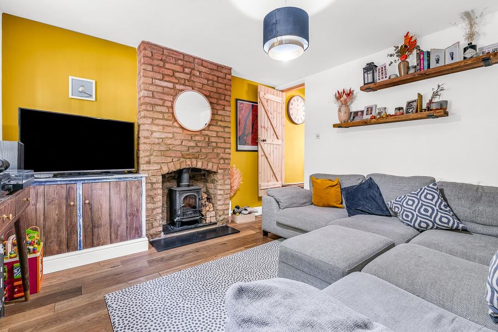 Property photo 3 of 17 2.Jpg