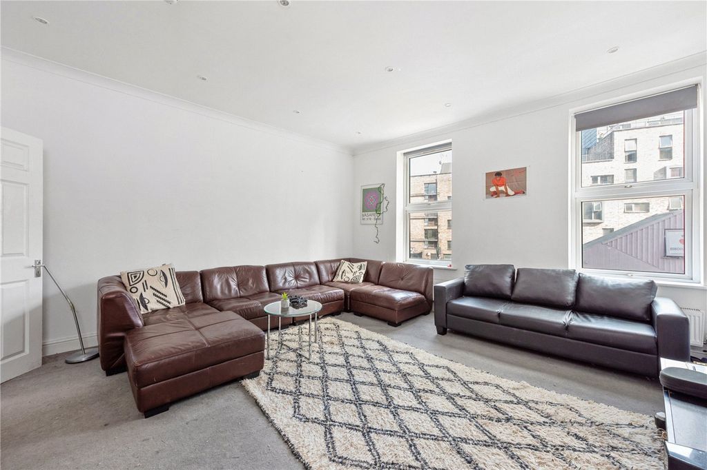 Property photo 2 of 11 Picture No. 13