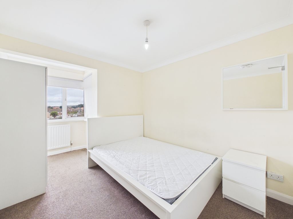 Property photo 3 of 8 Cam03519G0-Pr0483-Still003