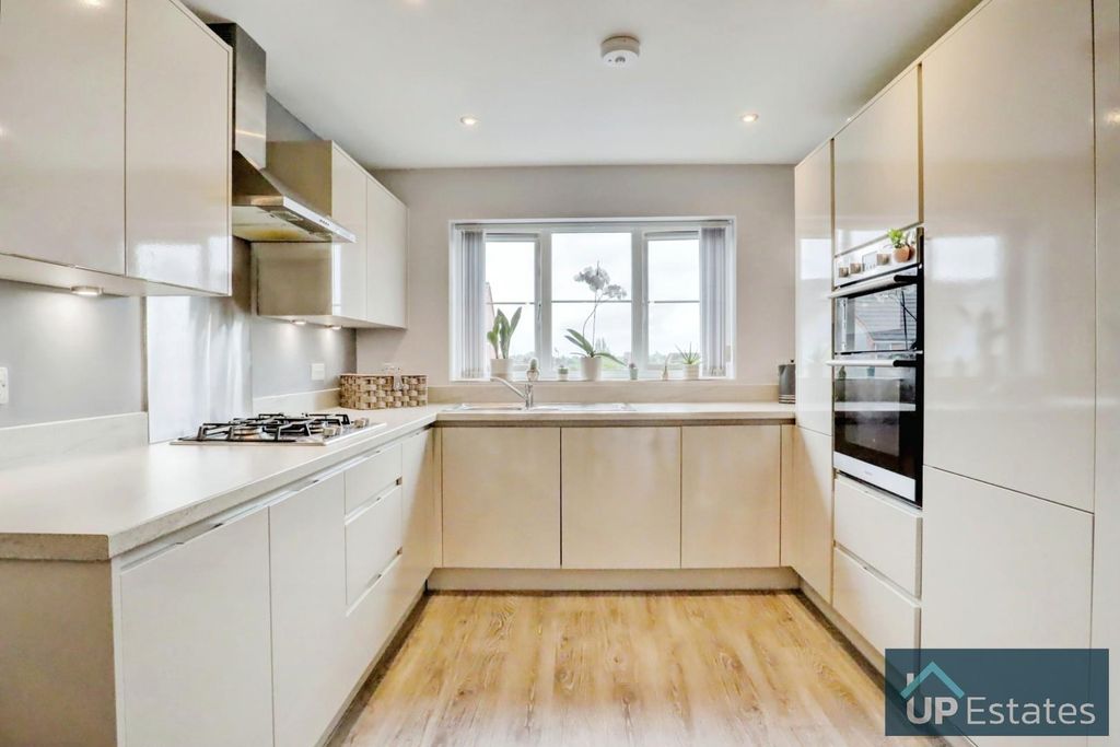 Property photo 2 of 22 Open Kitchen Diner