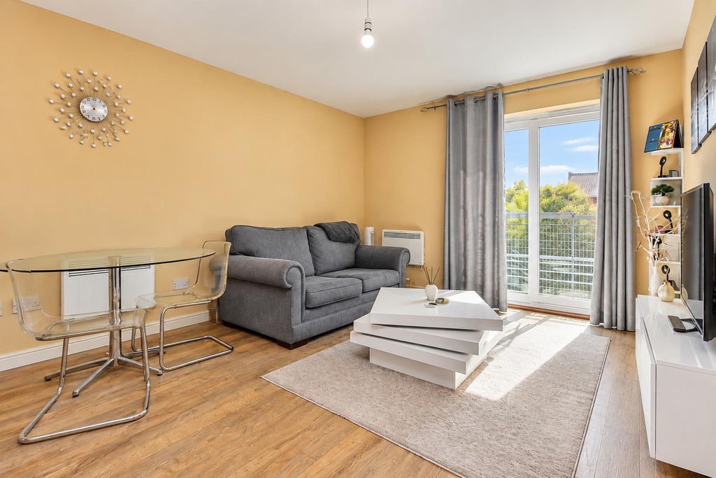 Property photo 2 of 4 E5705F07-52Fa-4A9d-A4F4-c71c0Ec2134d.Png