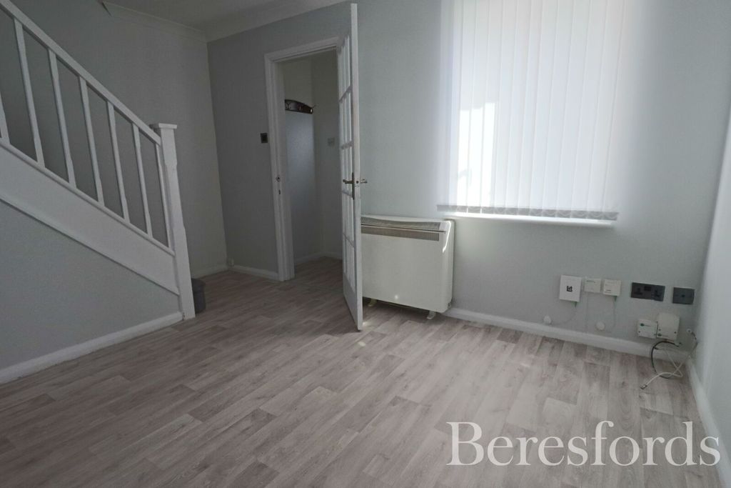 Property photo 3 of 9 Picture 3