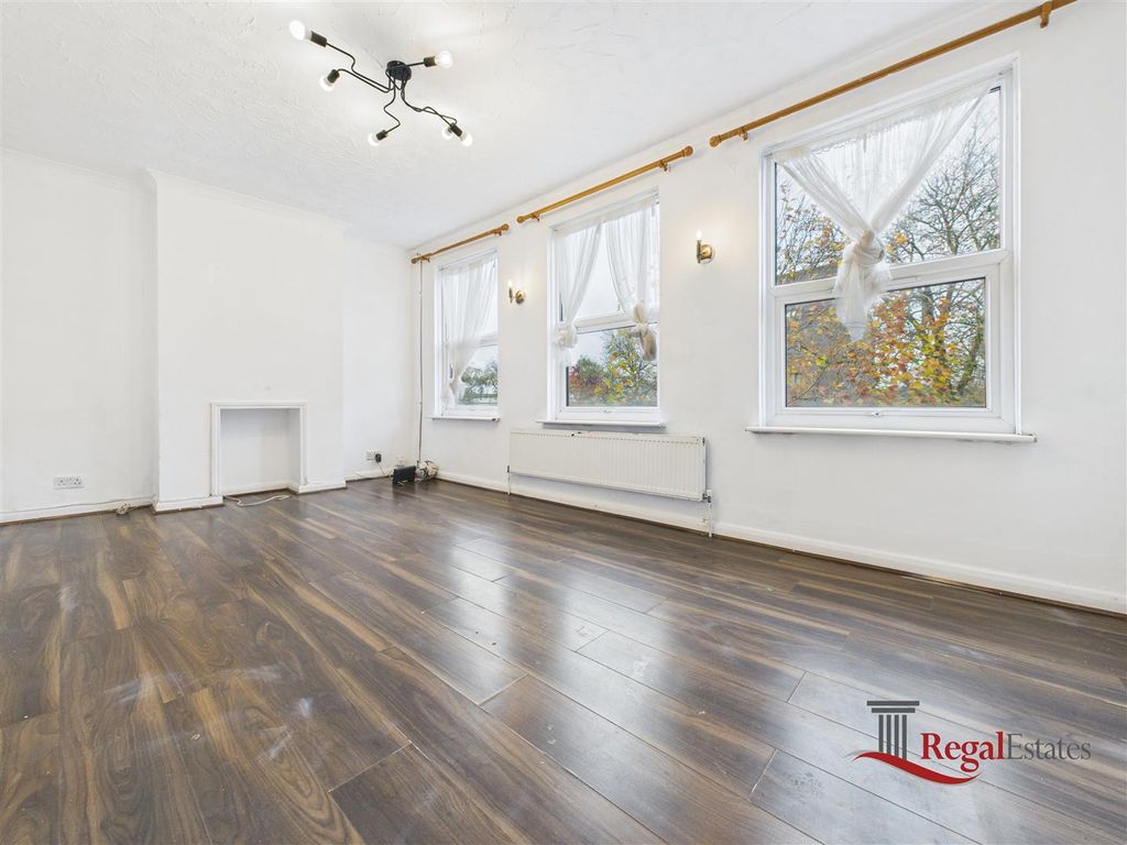 Property photo 1 of 16 Cam02489G0-Pr0233-Still002.Jpg