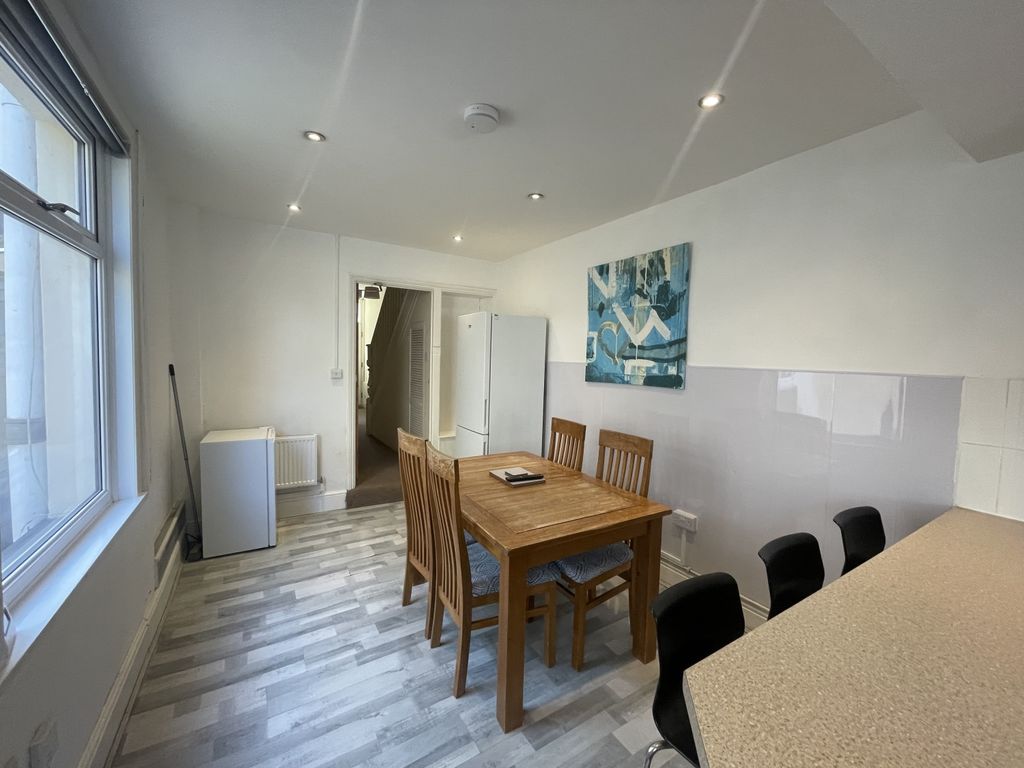 Property photo 3 of 15 Img_7880