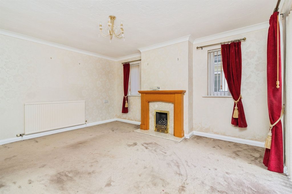 Property photo 3 of 21