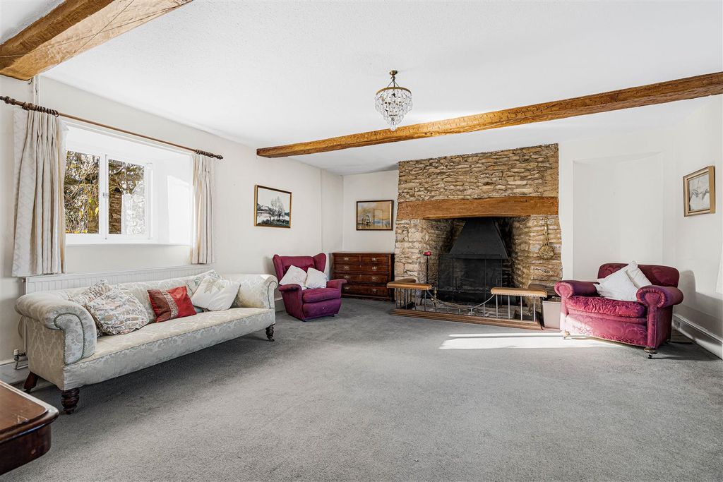 Property photo 3 of 36 11_67713.Jpg