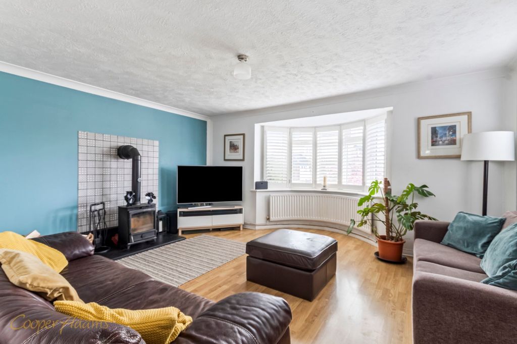 Property photo 3 of 19 Sitting Room