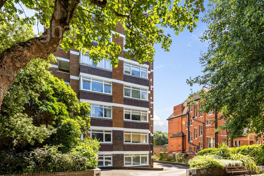 Property photo 1 of 19 Picture No. 18