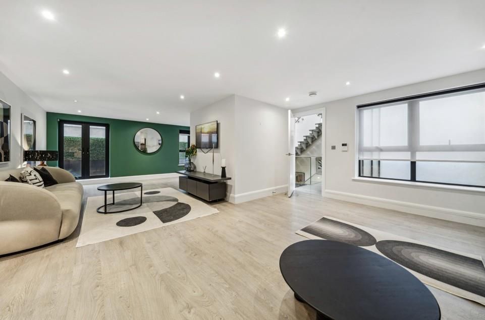 Property photo 3 of 12 3.Jpg