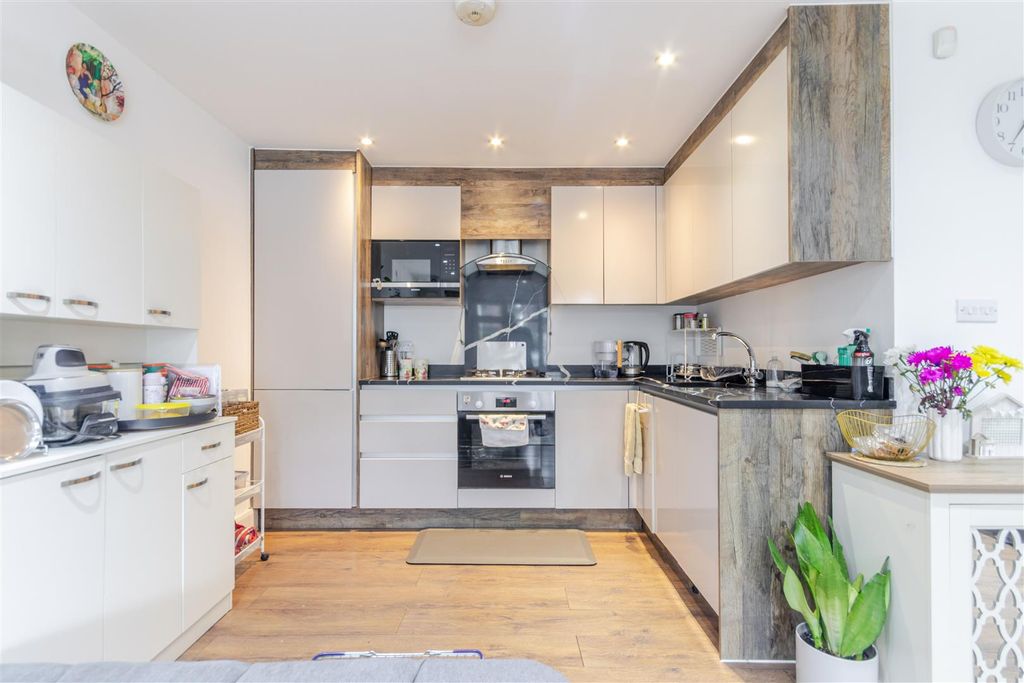 Property photo 2 of 18 Kitchen 1.Jpg