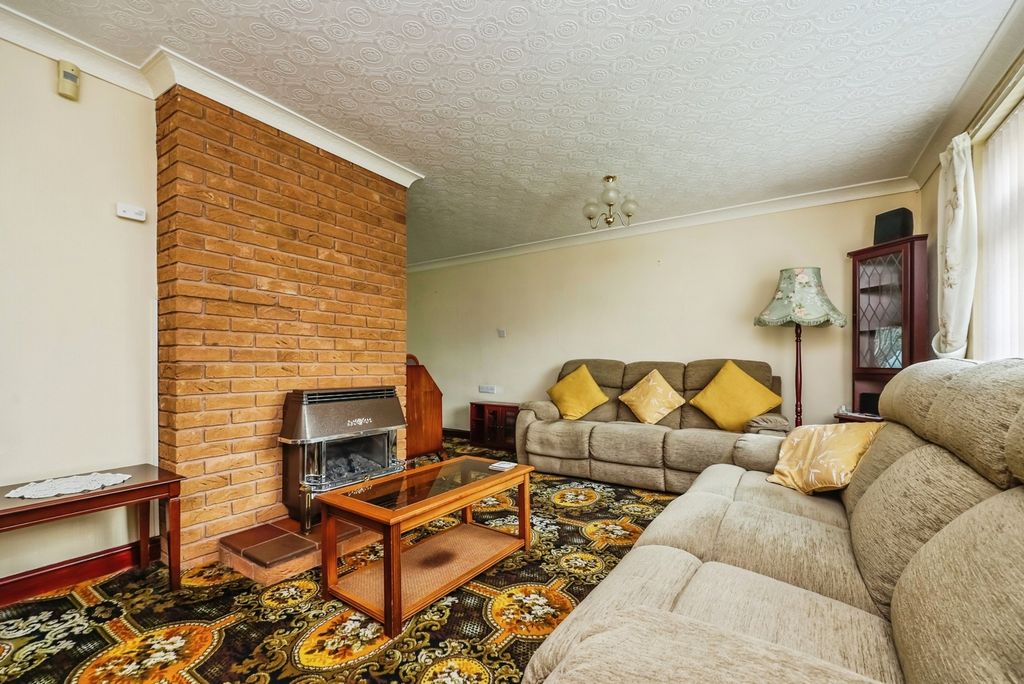 Property photo 2 of 19 Pbox-Img.Jpg