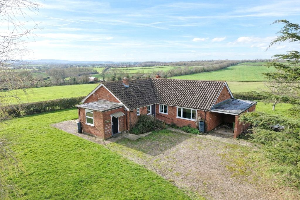 Property photo 1 of 20 Picture No. 02