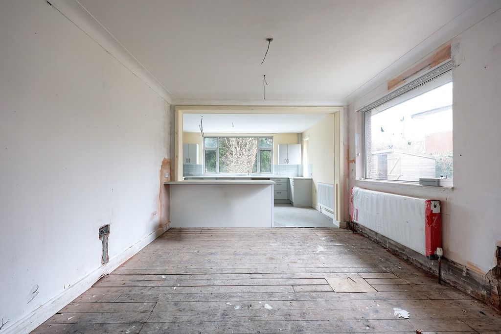 Property photo 3 of 20 5053085