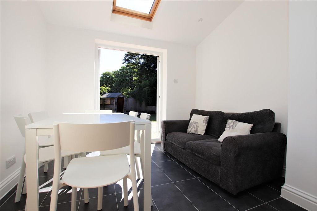 Property photo 2 of 20 Living Room