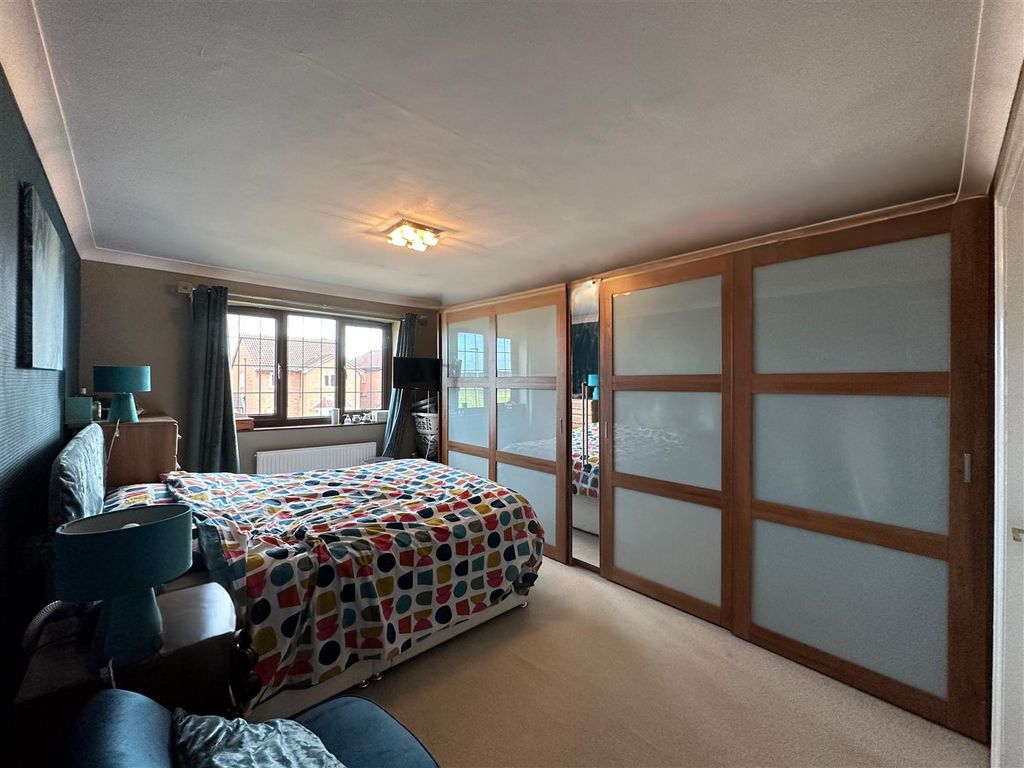 Property photo 3 of 18 Bedroom One