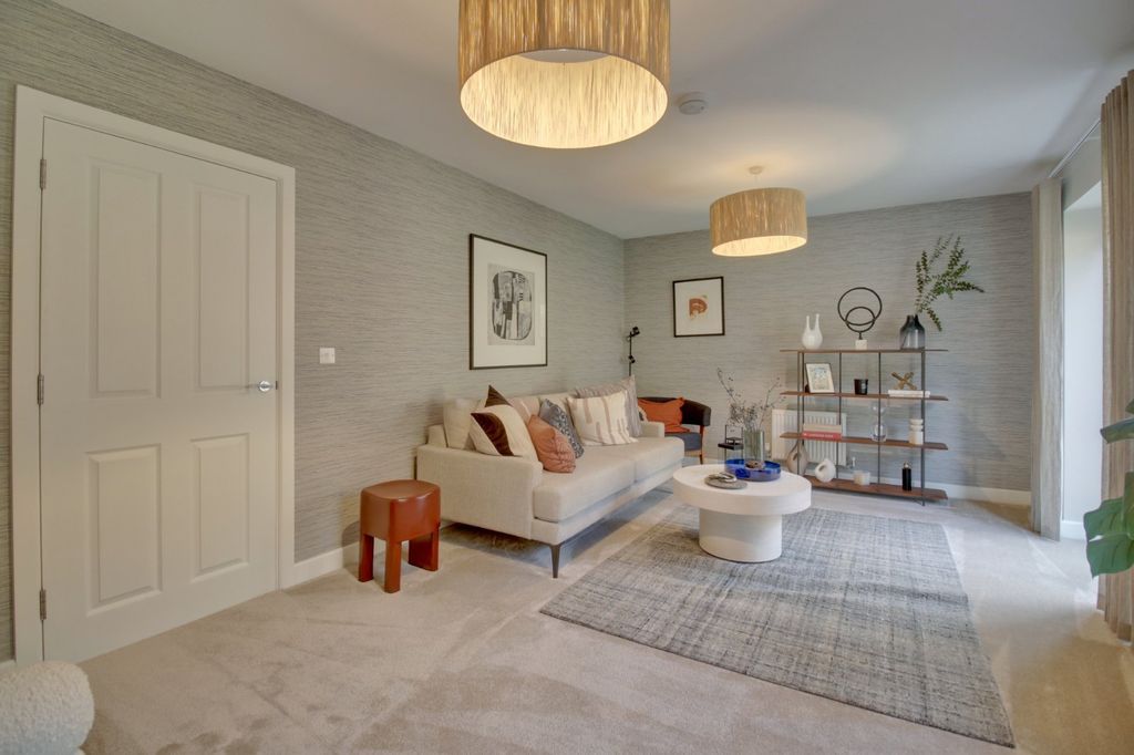 Additional image 13 of 4 bed detached house to rentPark Meadow Lane, Leeds, West Yorkshire LS12