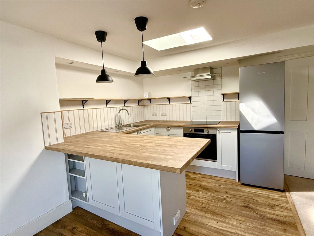 Property photo 3 of 10 Picture No. 14