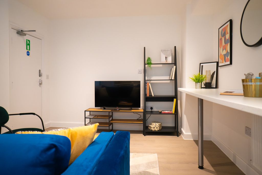 Property photo 2 of 5