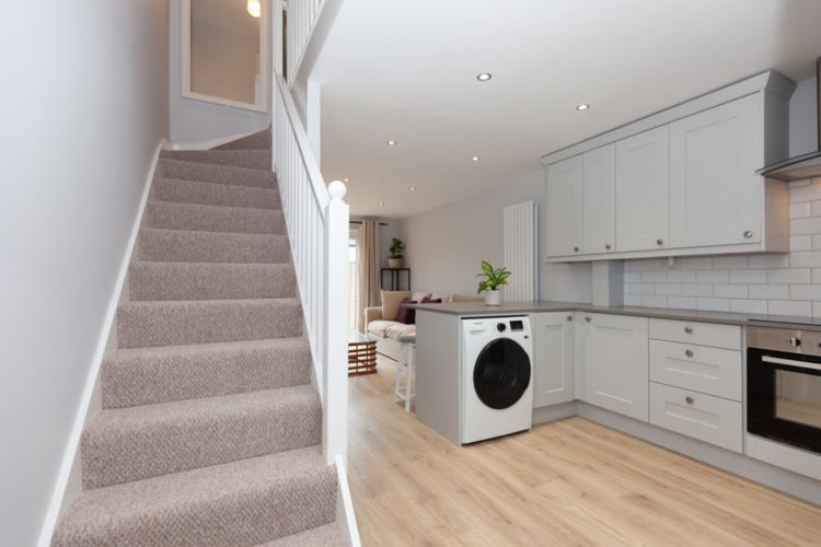 Property photo 2 of 10 206768-Std