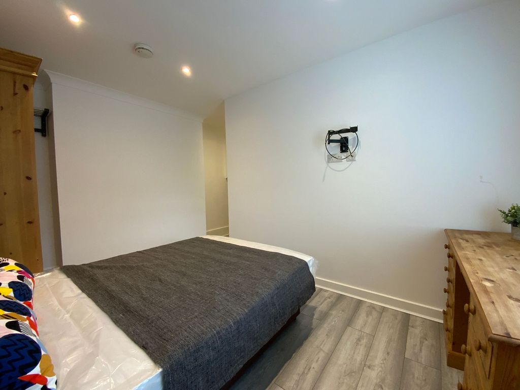 Property photo 2 of 6 Bedroom 2
