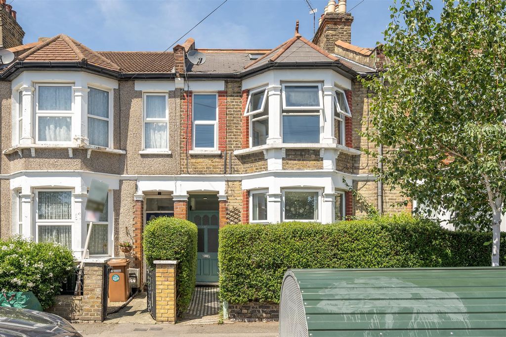 Property photo 1 of 23 Cottenham Road, E17