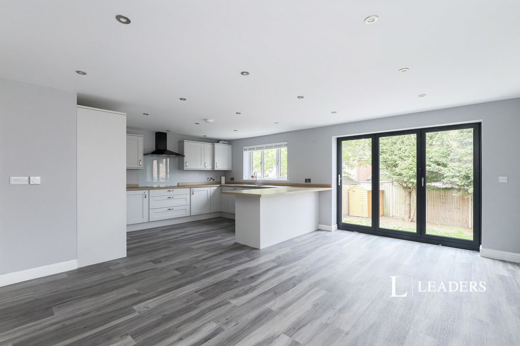 Property photo 2 of 22 Pbox-Img.Jpg