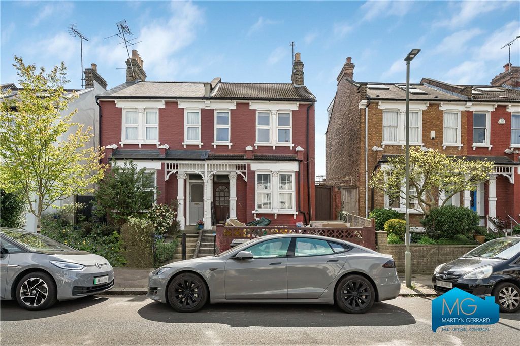 Property photo 2 of 24 Picture No. 17