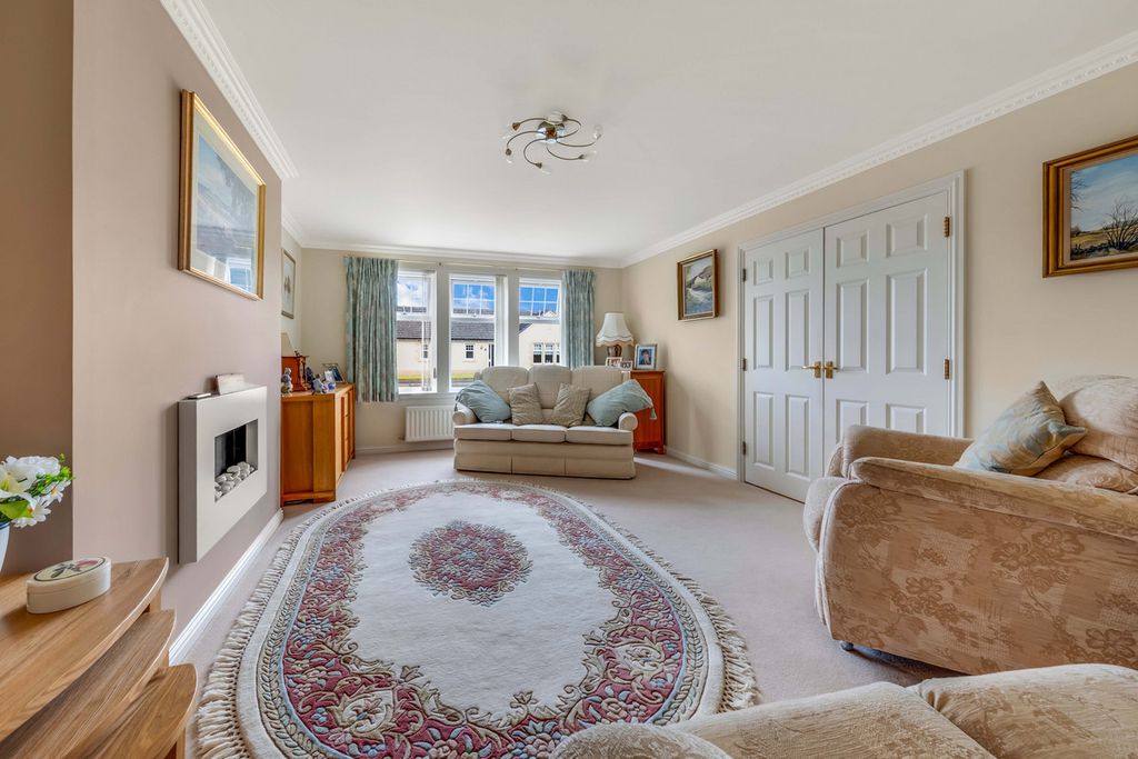 Property photo 2 of 45