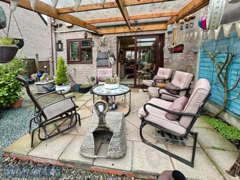 Property photo 3 of 17 Modern 2 Bedroom Semi Detached