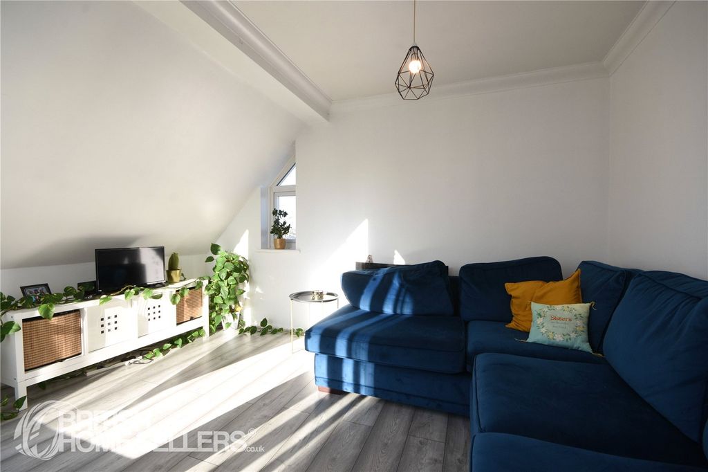 Property photo 3 of 16 Picture No. 14