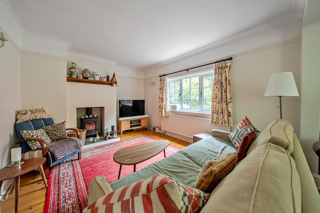Property photo 3 of 13