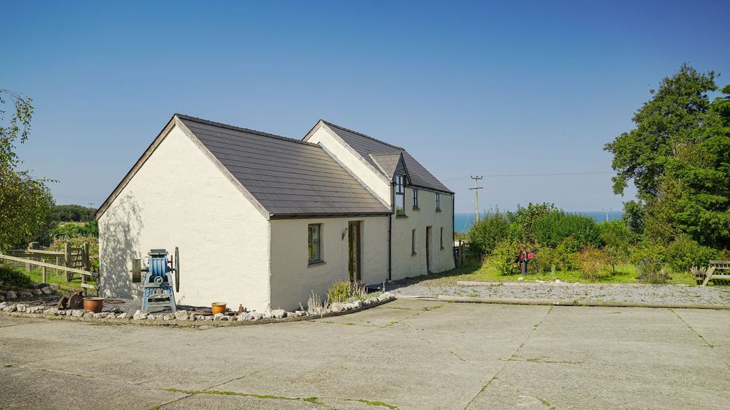 Property photo 3 of 69