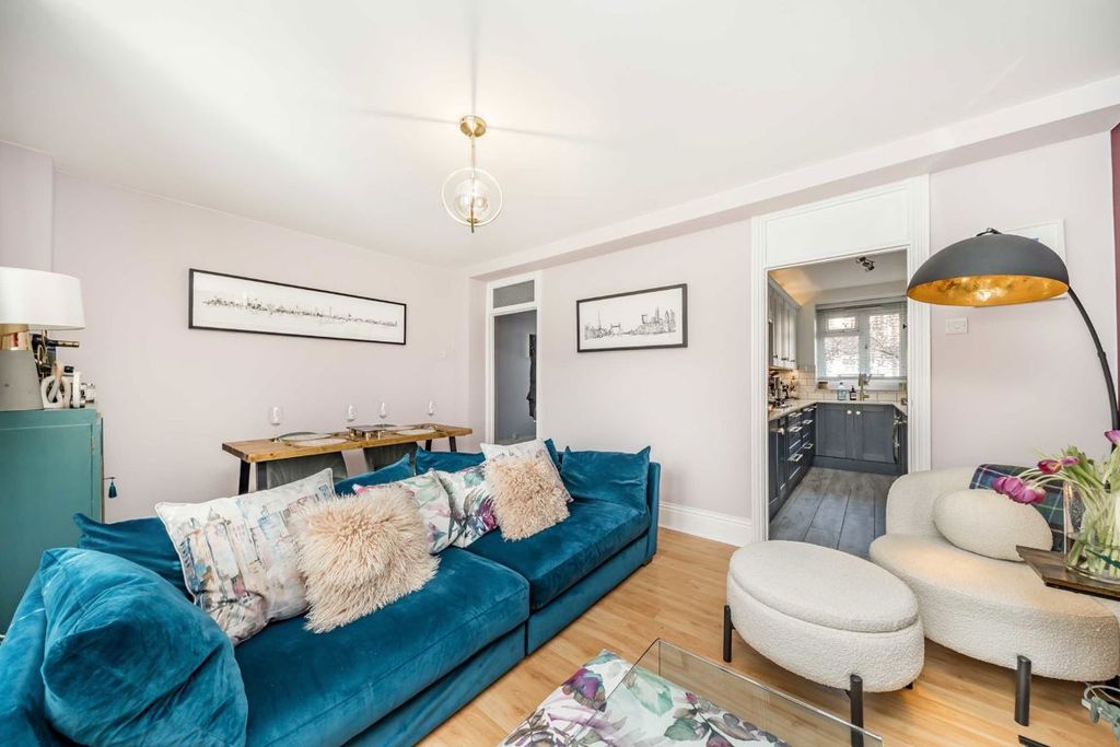 Property photo 3 of 6