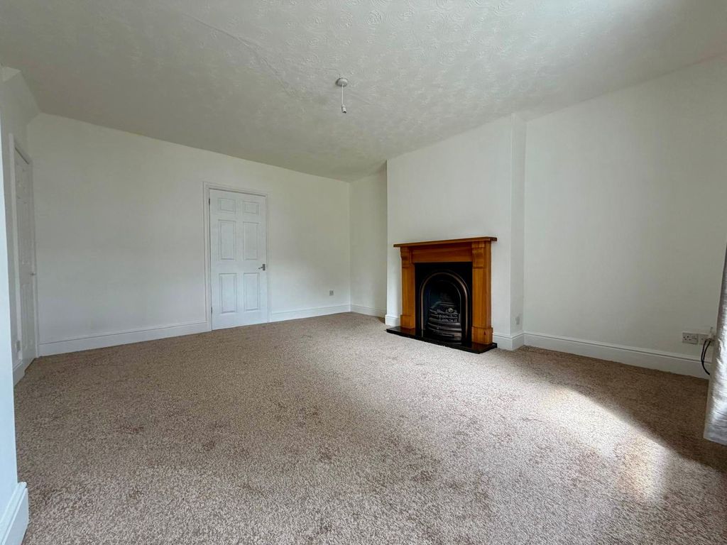 Property photo 3 of 13 Living Room
