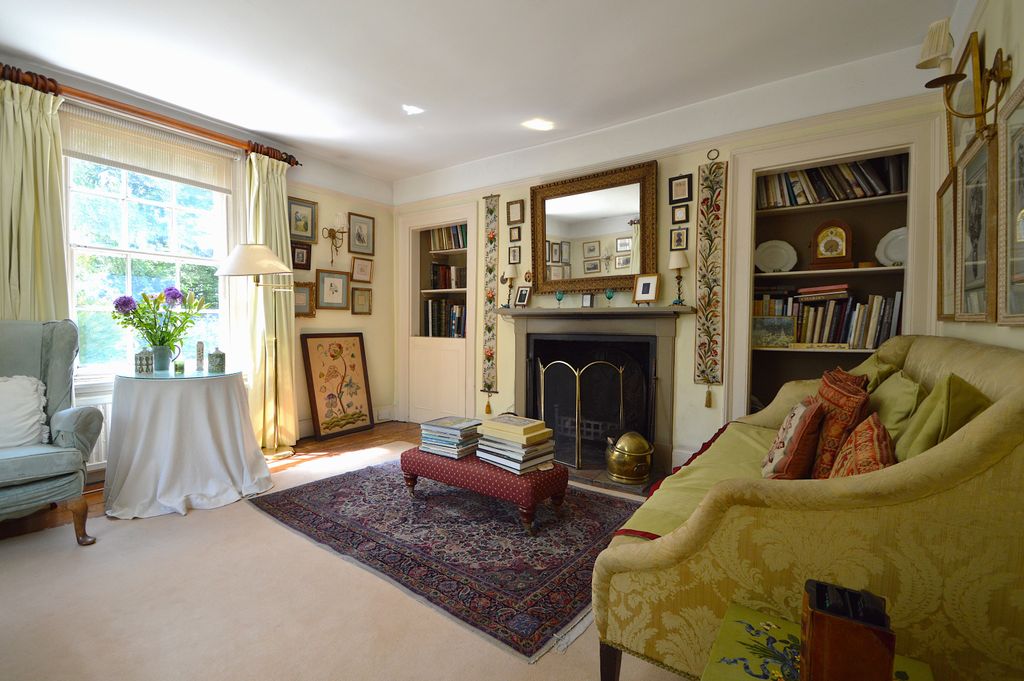 Property photo 3 of 34